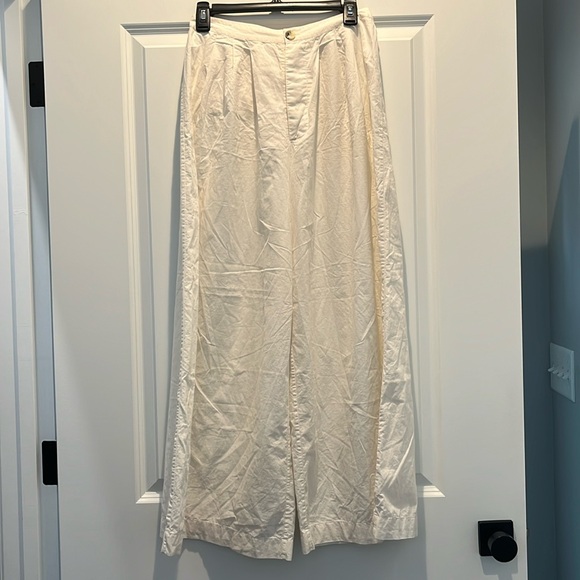 Doên size 8 cotton flared trousers. Creme color. Button fly no pockets. - Picture 1 of 4